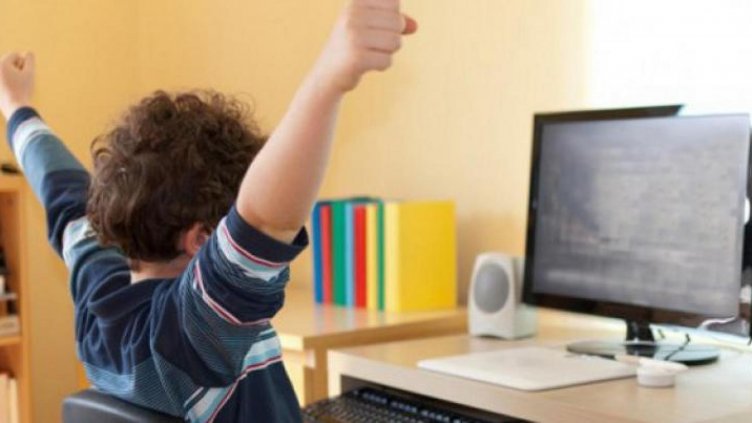 Учениците на ротация в школата до пролетта. Кога обаче се връщат в клас?