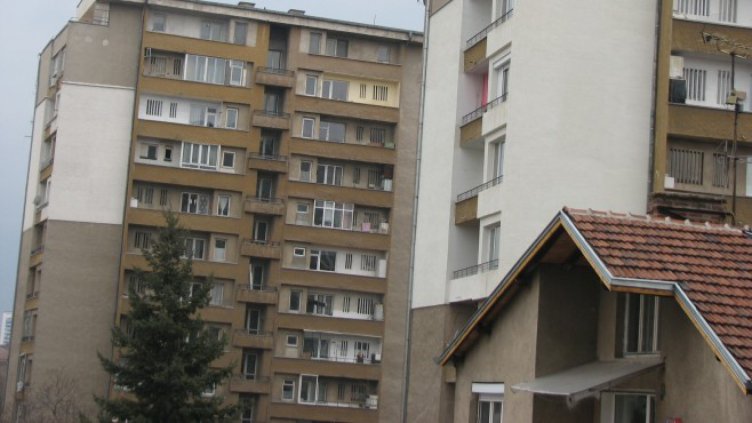 Проверяват за проблеми при санирани сгради