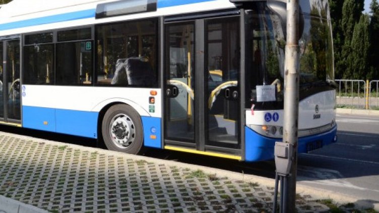 Маршрутните промени по линия 13/32 във Варна остават в сила до края на месеца