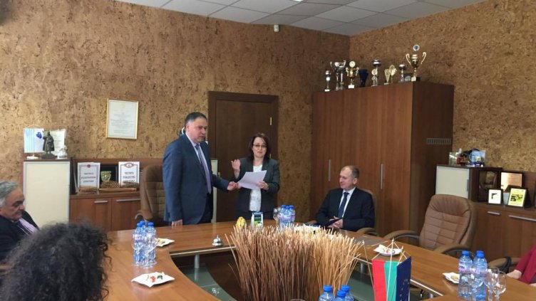 Повишават правната култура на студентите във Варна