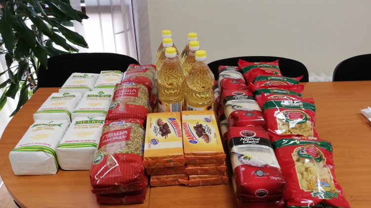 Семейства дариха хранителни продукти за нуждаещи се във Варна