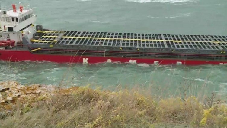 Моряците от "Vera Su" отказват да го напуснат заради неполучени заплати