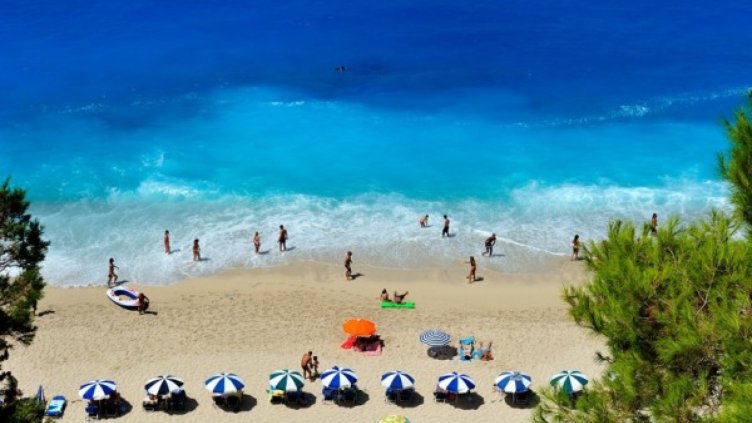 Гърция е най-желана страна за пътуване от българите през 2016-а