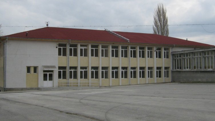 Удължиха зимната ваканция на учениците и в Девня