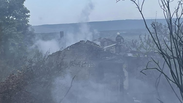 И Боровец пламна, но бързо овладяха стихията (СНИМКИ)