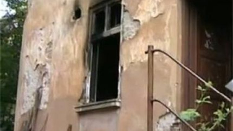 84-годишната  се спаси като по чудо от пожар, причинен от нов телевизор    