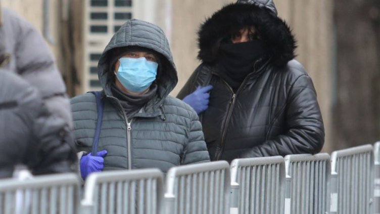 Пет дела във ВАС срещу заповеди на Ананиев, една е за маските