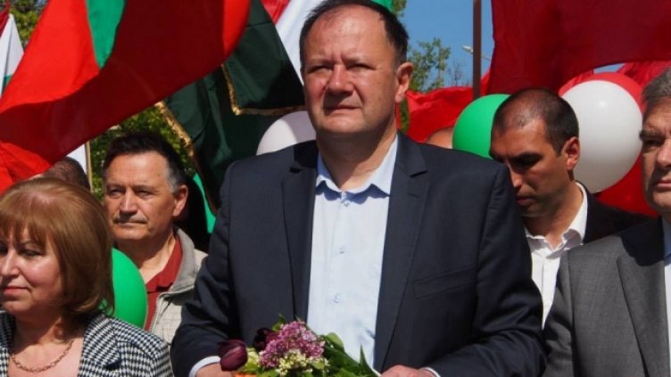 Миков заяви, че в образованието се вкарва неолиберална идеология 