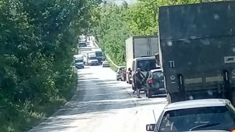 Затвориха пътя Търново - Русе заради тежка катастрофа