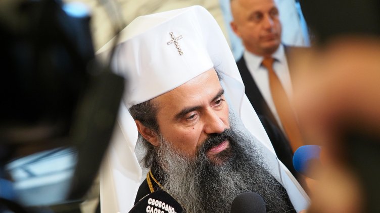 Скок на одобряващите църквата след избора на Данниил за патриарх