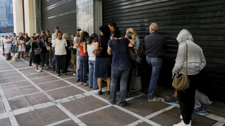 Гърци опитват да теглят пари от български банкомати