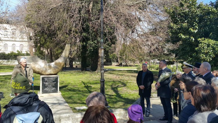Деня на жертвите на Холокоста отбелязаха във Варна