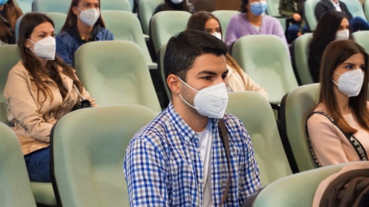 Най-бързо си намират работа студентите с медицински специалности