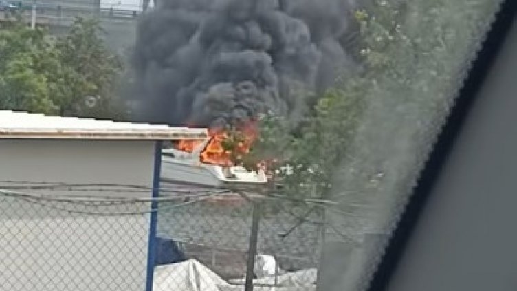 Лодки горяха във Варна (СНИМКИ)