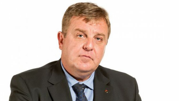 Кандидатът за президент Каракачанов поиска спиране на мигрантите