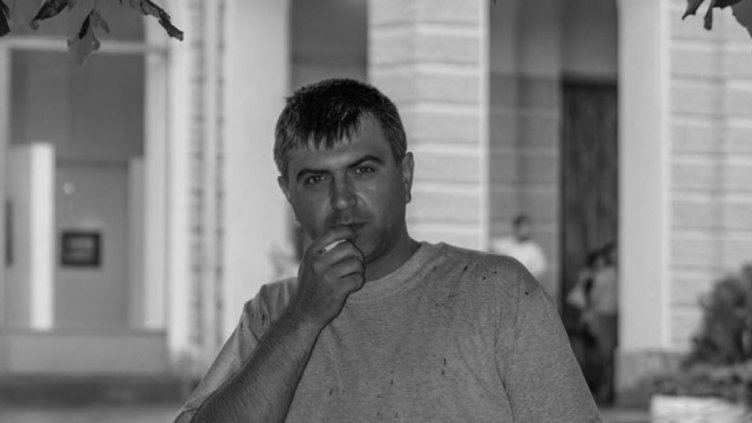 Известен фотограф почина след побой