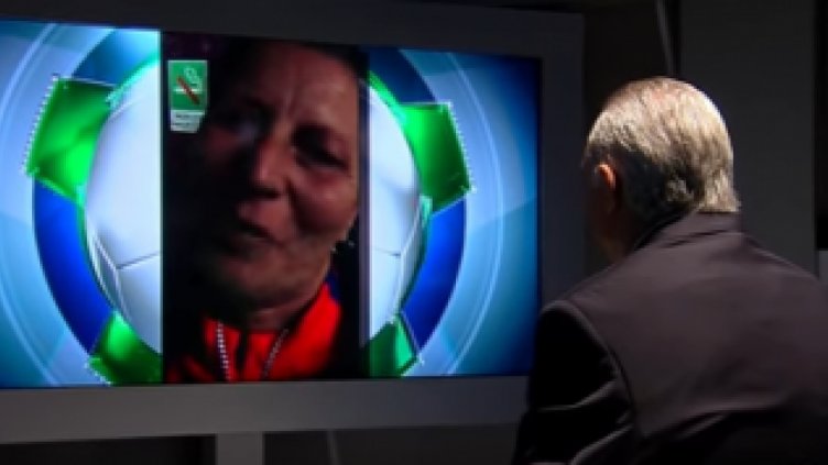 Христо Стоичков трогна до сълзи своя почитателка (Видео)