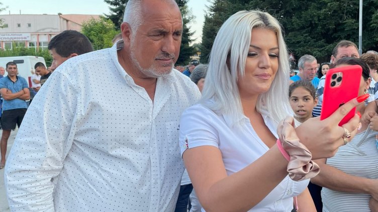 Борисов обиколи села край Варна (СНИМКИ+ВИДЕО)