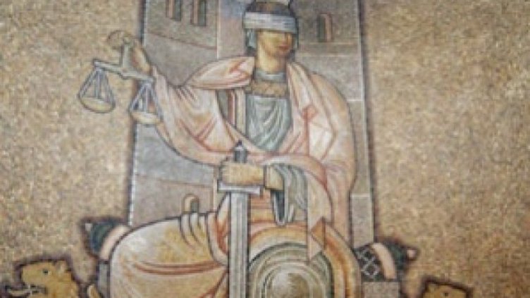 Наложиха пробация на неизряден шофьор, опитал да подкупи полицаи