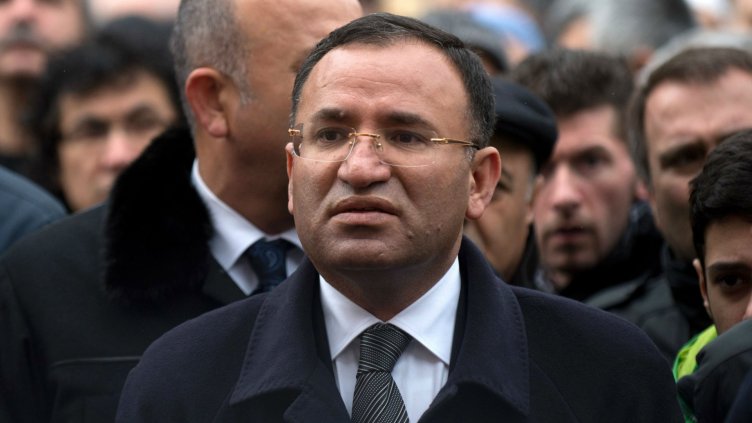 Турция обмисля химическа кастрация за педофили