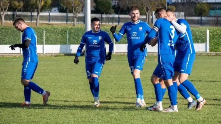 Аксаково се подсили с шестима футболисти на Черно море