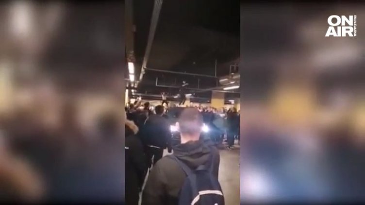 Морално падение: Десетки "избухват" с кючеци върху коли в мол ВИДЕО