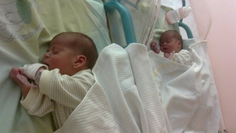 43-годишна пловдивчанка роди близнаци по естествен път