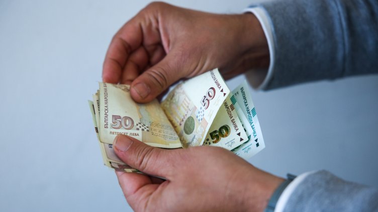 Средната заплата във Варна е втората най-висока в страната - 2284 лв.