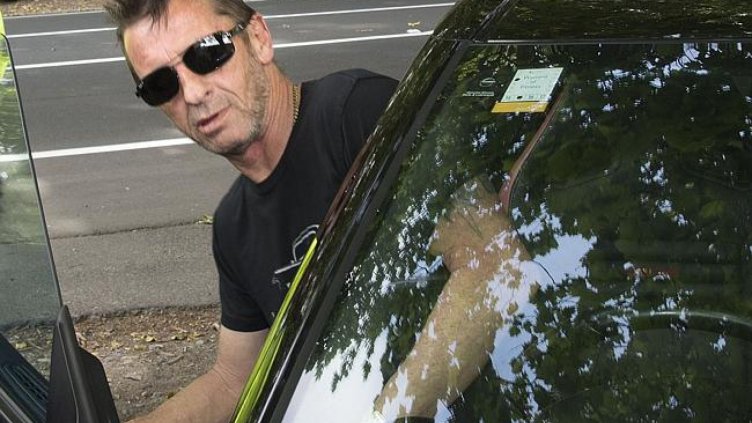 До 7 години затвор за барабаниста на AC/DC