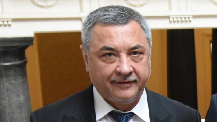 Симеонов не отлюспил Карастоянова емоционално