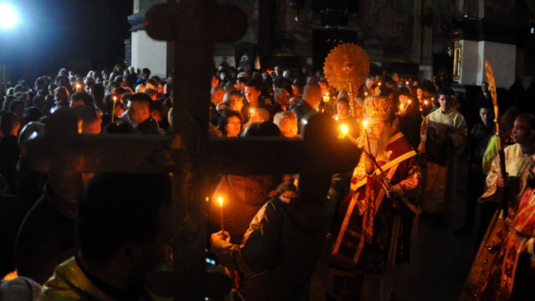 За 15-а поредна година Благодатният огън ще бъде пренесен от Йерусалим у нас