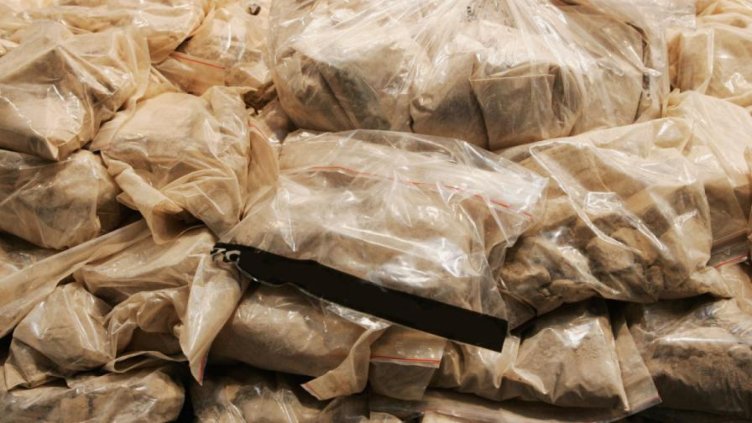 Мъж опита да пренесе през границата хероин за 260 бона