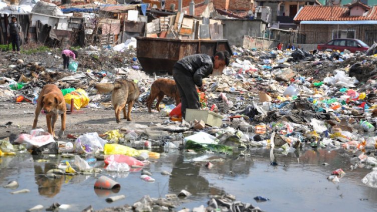 ЕК: В България повечето от ромите не вярват на полиция, правосъдие