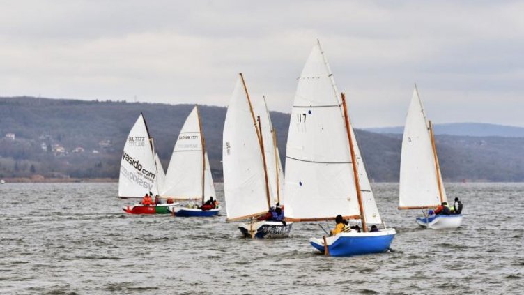Откриват ветроходния сезон във Варна