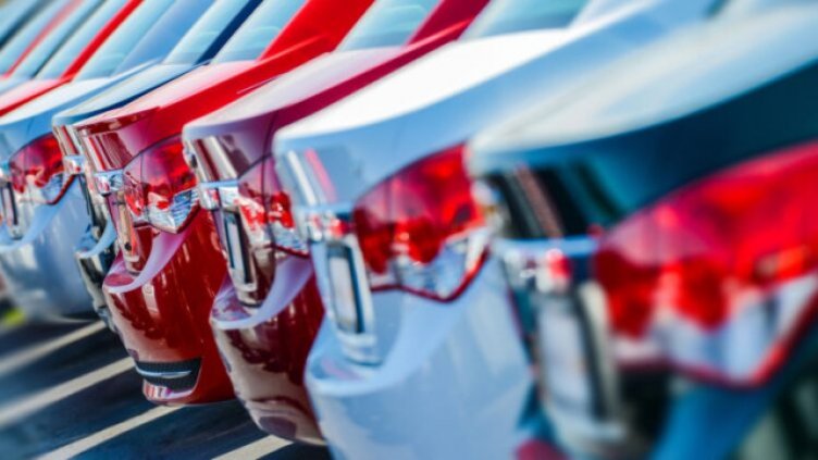 Цветът на колата повишава температурата на въздуха навън