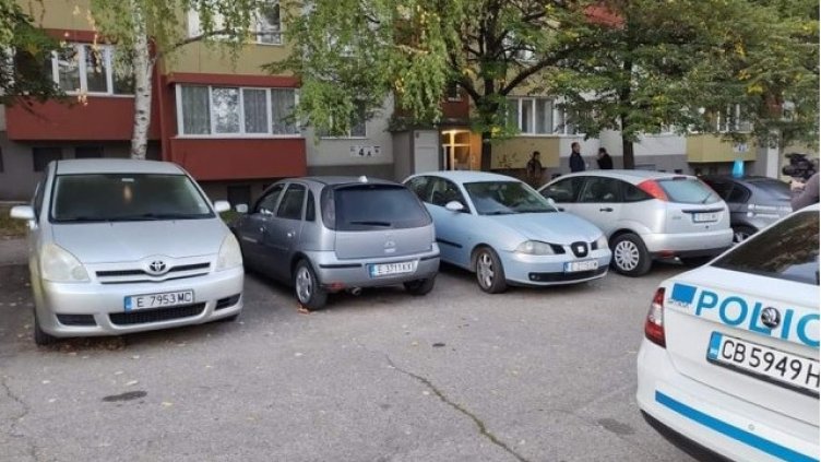 Син уби и запали родителите си