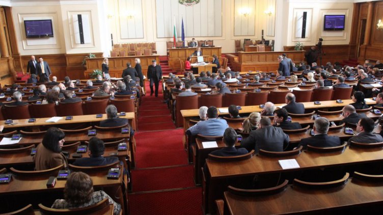 Парламентът прие промени в Закона за корпоративното подоходно облагане