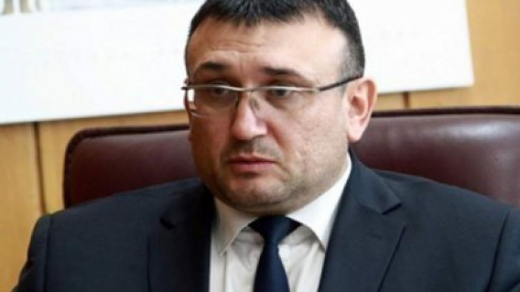 По левче на час за нощен труд на всички служители в МВР