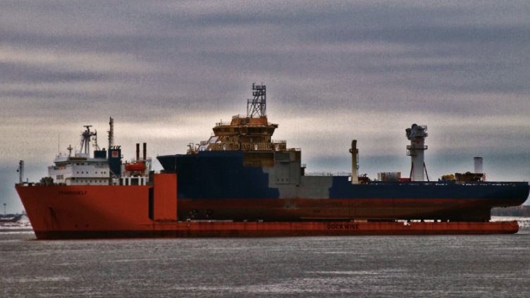 Уникални морски маневри във Варненския залив