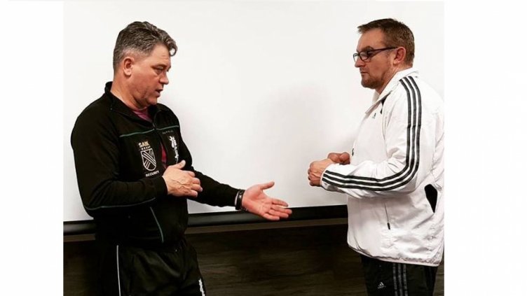 ШИХАН АСЕН АСЕНОВ (ВДЯСНО) И ШИХАН РАМИЛ ГАБАСОВ по време на едно от заниманията на съдийския семинар.