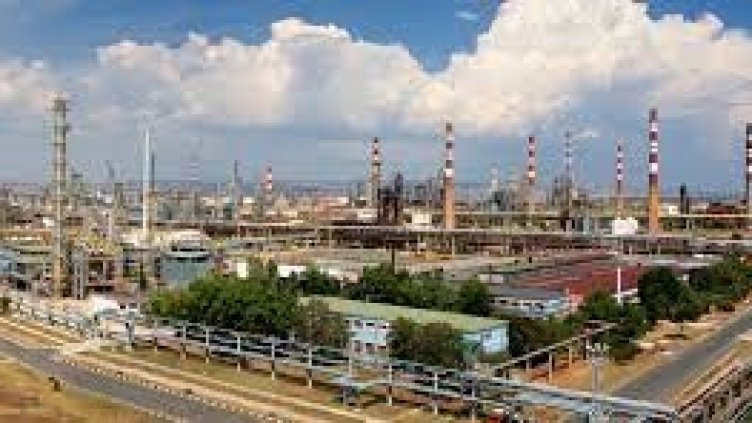 Заработи ли "Лукойл" с различен от руския петрол, Бургас ще диша отрови