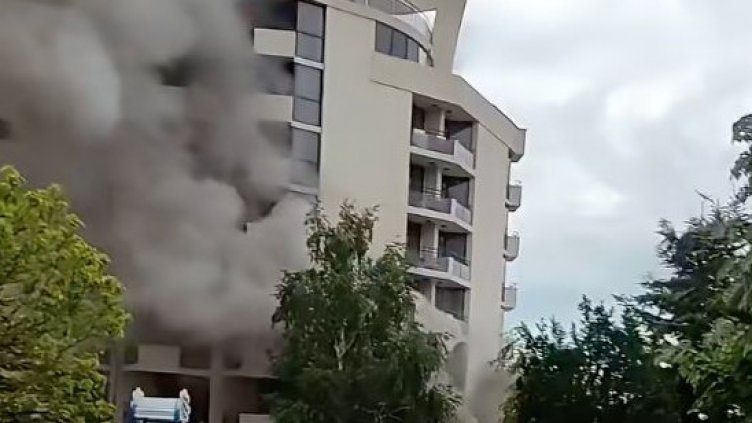 Двама загинаха при пожар в хотел в Слънчев бряг