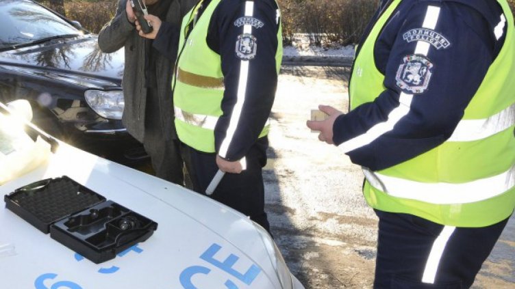 Наздраве! Арестуваха мъртвопиян, карал с 3.66‰