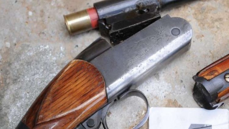 16-годишен простреля връстник