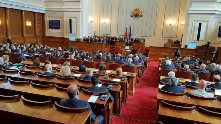 НС продължава с данъчните закони и бюджета за догодина  