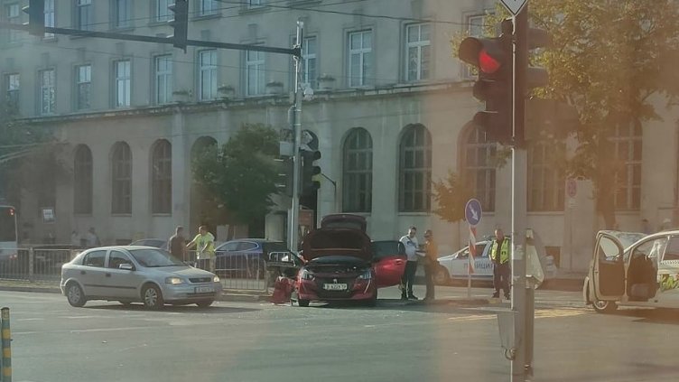 Германка загина след зверска катастрофа в центъра на Варна