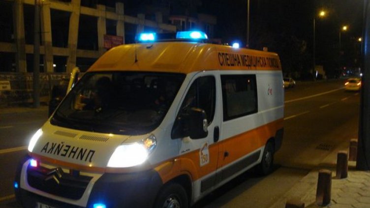 Кола блъсна и уби пешеходец в Бургас