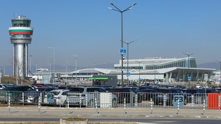 Летище "София" вече се казва "Васил Левски"