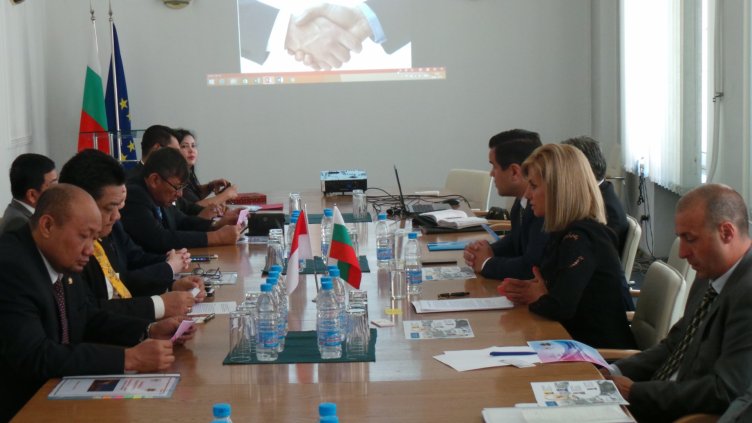 Пристанище Варна може да стане база за индонезийски продукти към европейските пазари