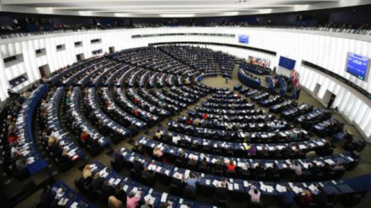 Европарламентът одобри резолюцията в подкрепа на законността в България